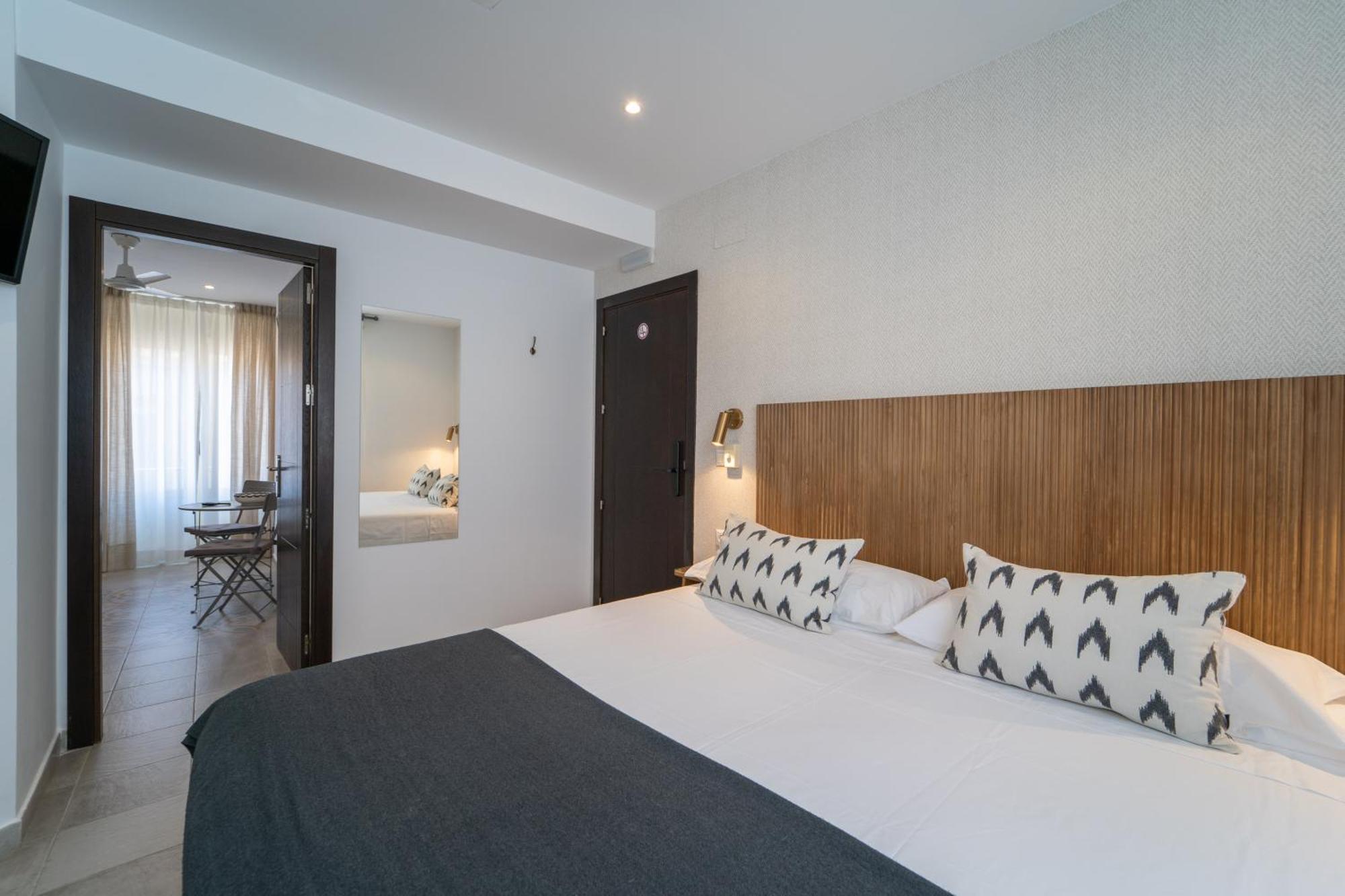 La Siesta De Picasso Otel Málaga Dış mekan fotoğraf